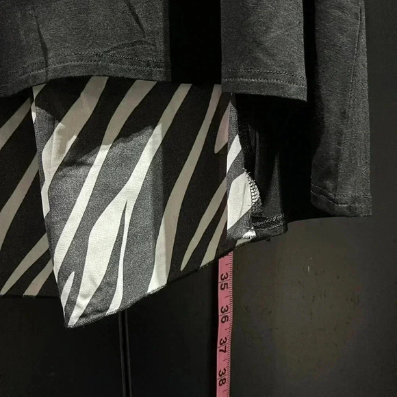 Cyrus long sleeve round neck stretch black/zebra print top – 2X - Picture 7 of 12